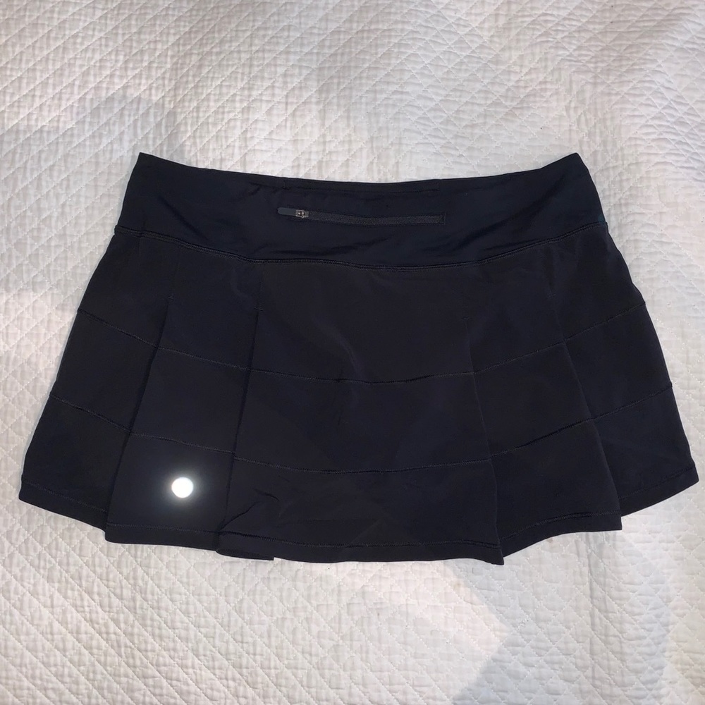 NWOT Lulu Pace Rival Skirt (reg) 4-way stretch 13”